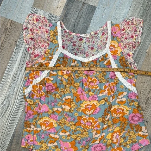 JODIFL retro Floral Blouse with Lace Trim - Picture 6 of 6